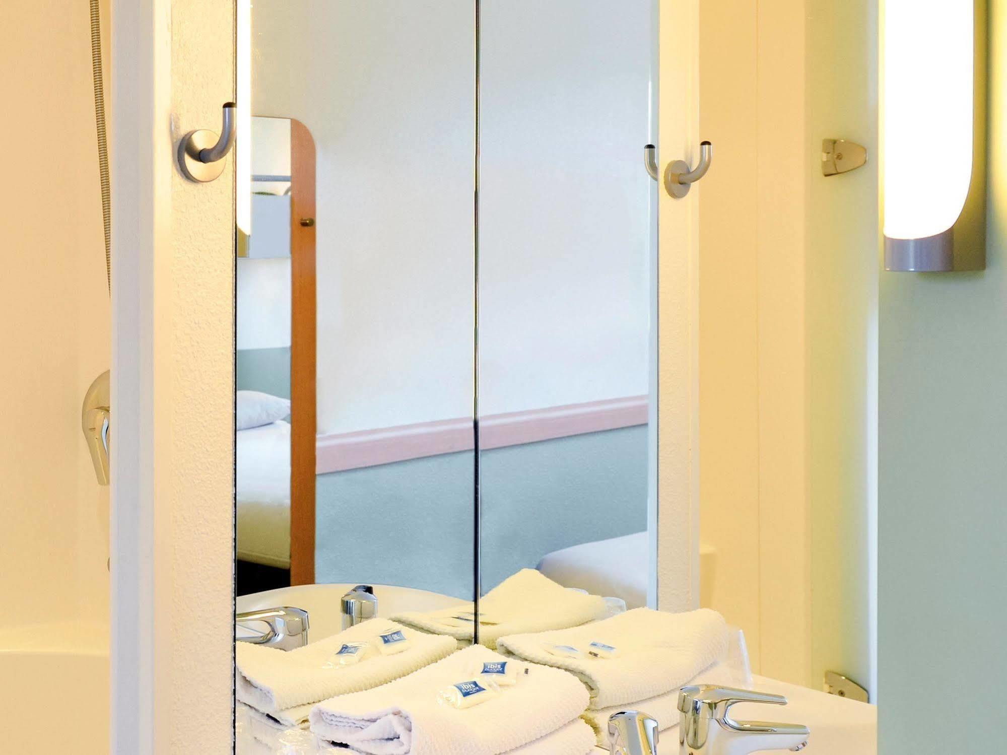 Ibis Budget Orleans Sud Comet ภายนอก รูปภาพ